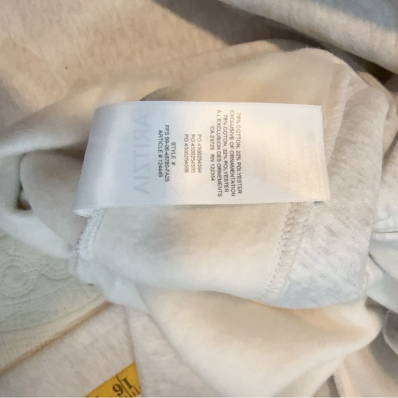 NWT 124449 MEGA BAGGY FOLDOVER HEATHER CLOUD WHITE XS ARITZIA - Picture 6 of 6